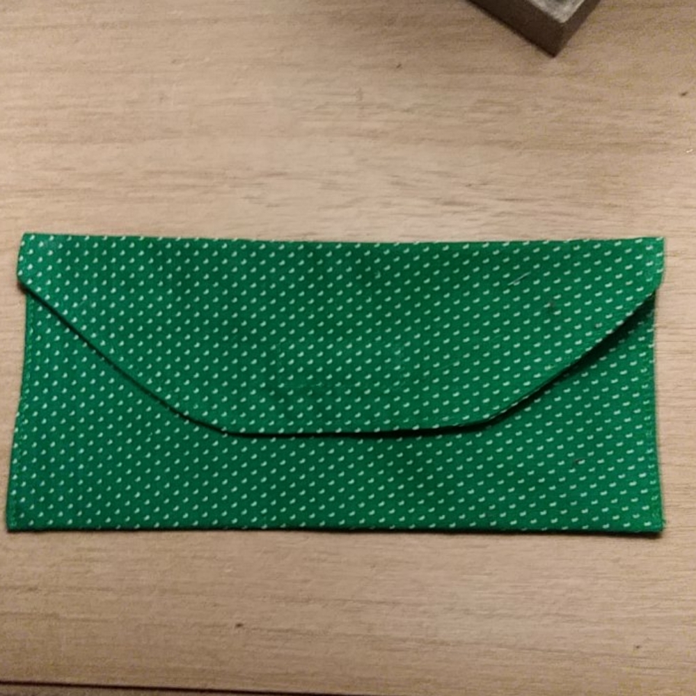 BRAND NEW GLASSES CHECKBOOK CASE/ WALLET